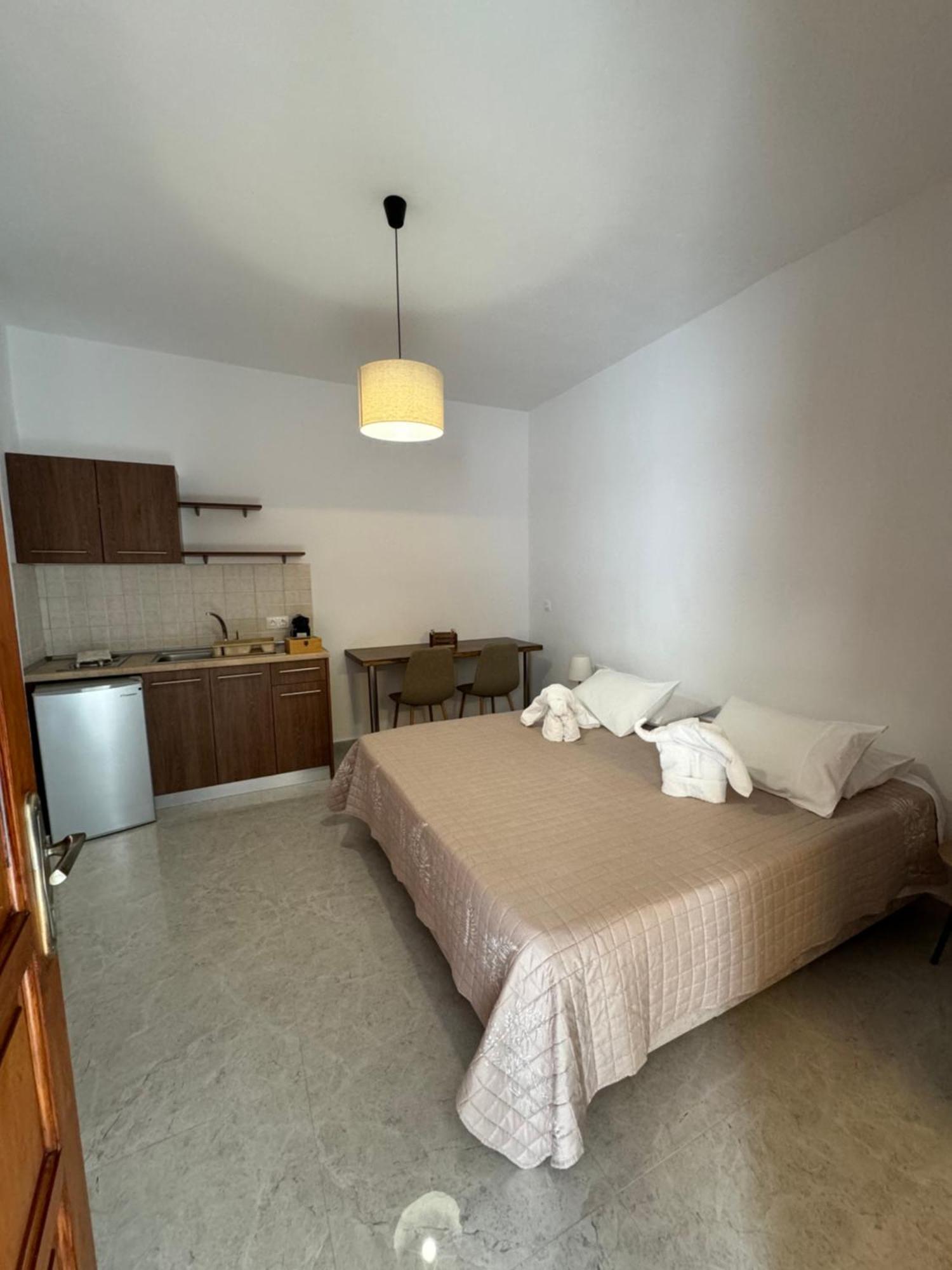 Fedra Apartments Lindos ภายนอก รูปภาพ